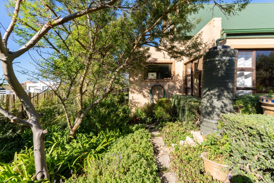 4 Bedroom Property for Sale in Bettys Bay Western Cape
